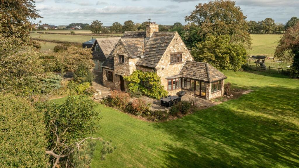 Main image of property: Lyndon Lodge,Taylor Lane, Barwick In Elmet, Leeds