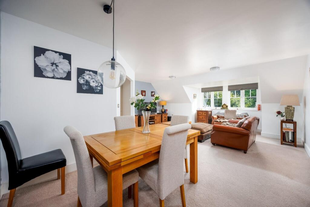 Apartment in Tonbridge - View 2