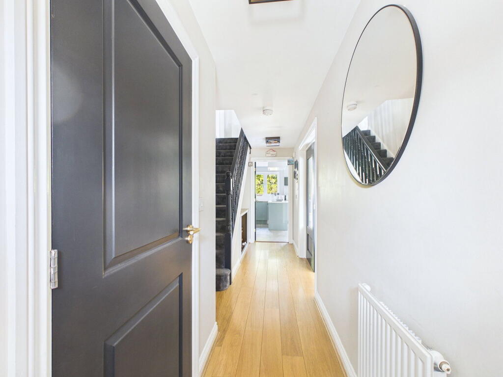 House in Watford - View 2