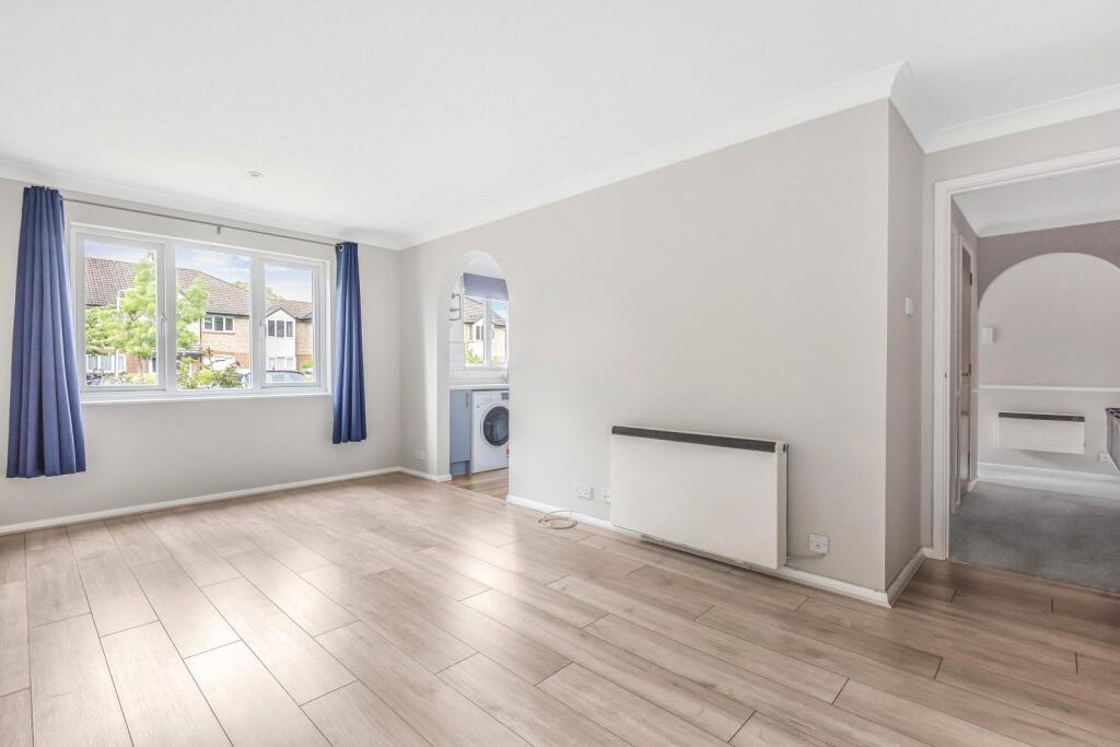 Main image of property: Shepperton Court Drive, Shepperton, TW17