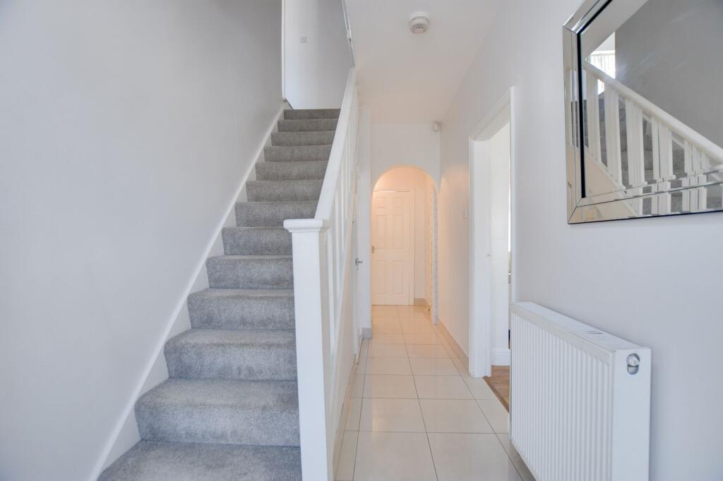 House in Leicester, Clarendon Park - More