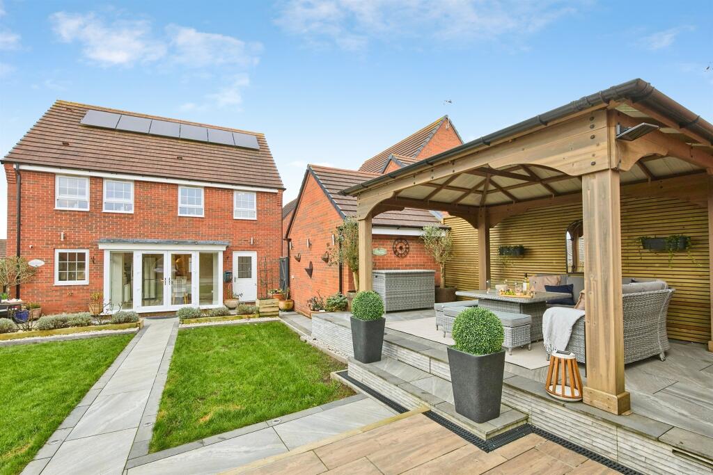 Rook Drive, Burton-On-Trent photo 4