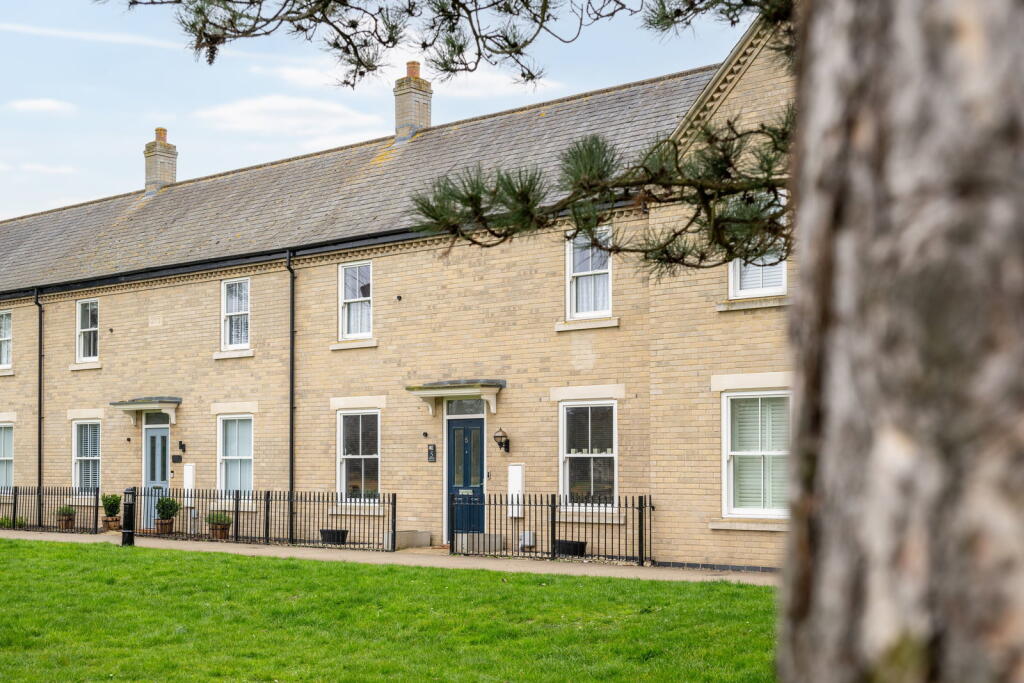 Main image of property: Kipling Crescent,Fairfield,Hitchin,SG5 4GY