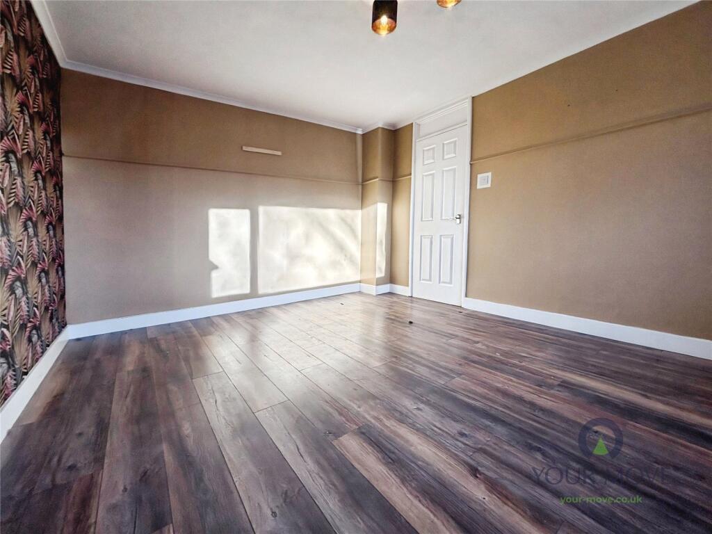 House in Worcester - View 5