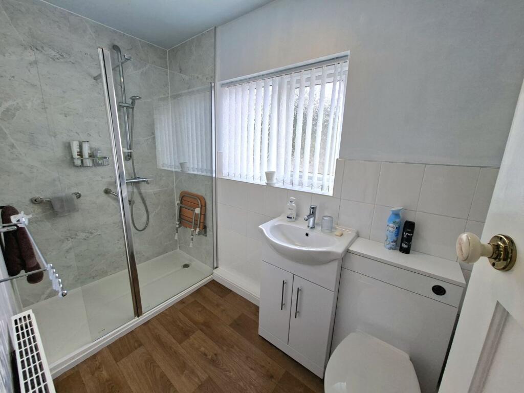Smithy Moor Avenue, Stocksbridge, S36 photo 4