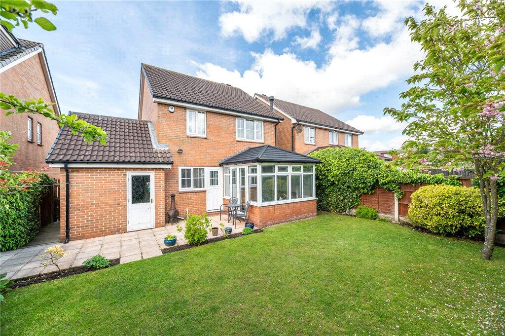 Hawthorne Drive, Gildersome, Morley, Leeds, LS27 - View 2