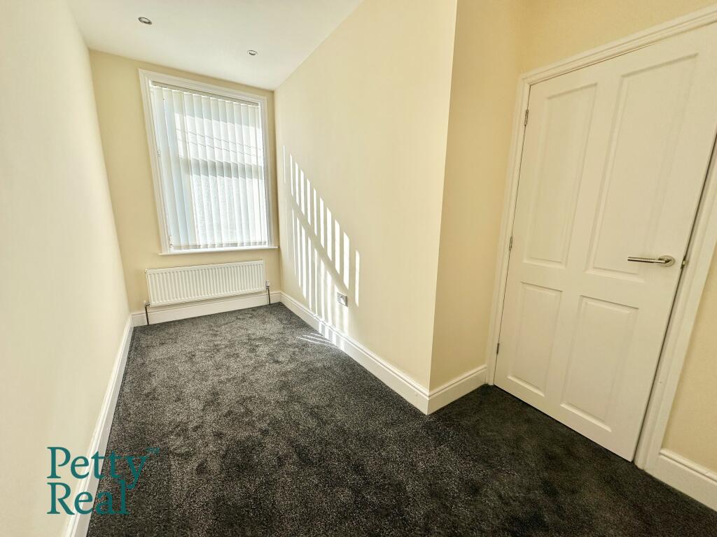 House in Pendle, Barrowford - More