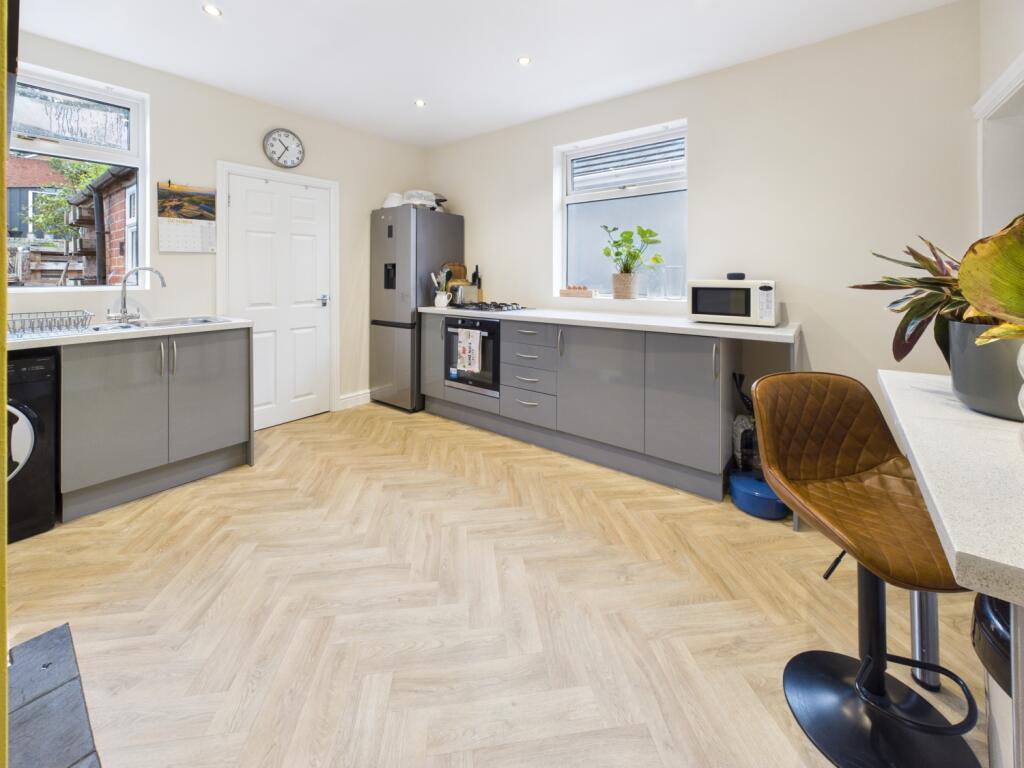 House in Chesterfield, Derbyshire - View 2