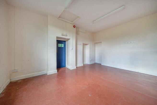 Third Hall 5.58m ...