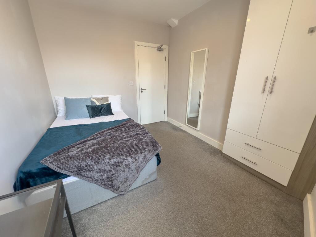 1 bedroom house share for rent
