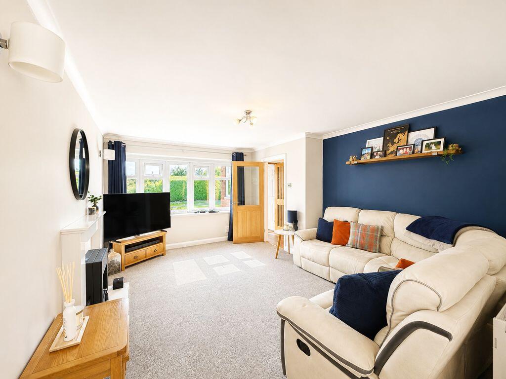 House in Lichfield, Chase Terrace, Burntwood - More