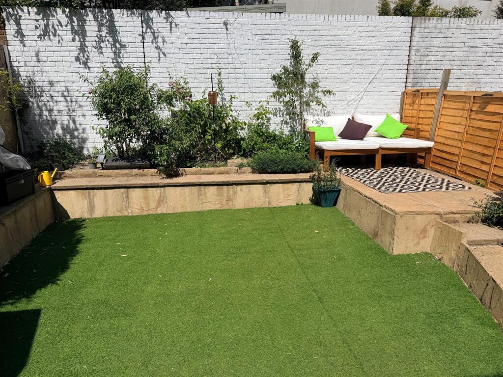 House in Hove, Brighton and Hove - View 4