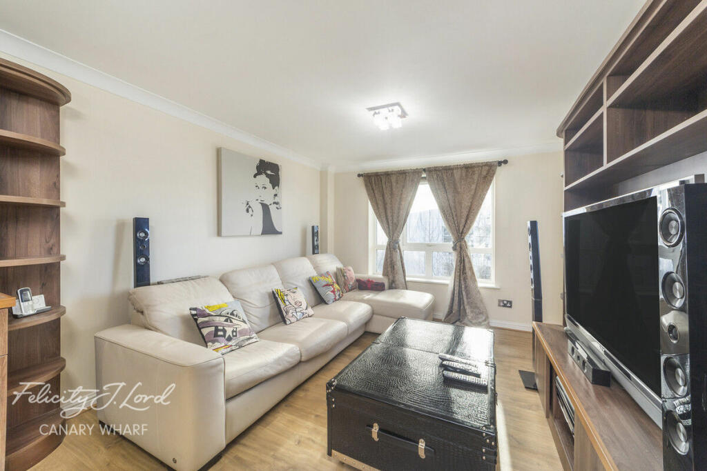 Galleons View, Stewart Street, E14 photo 3