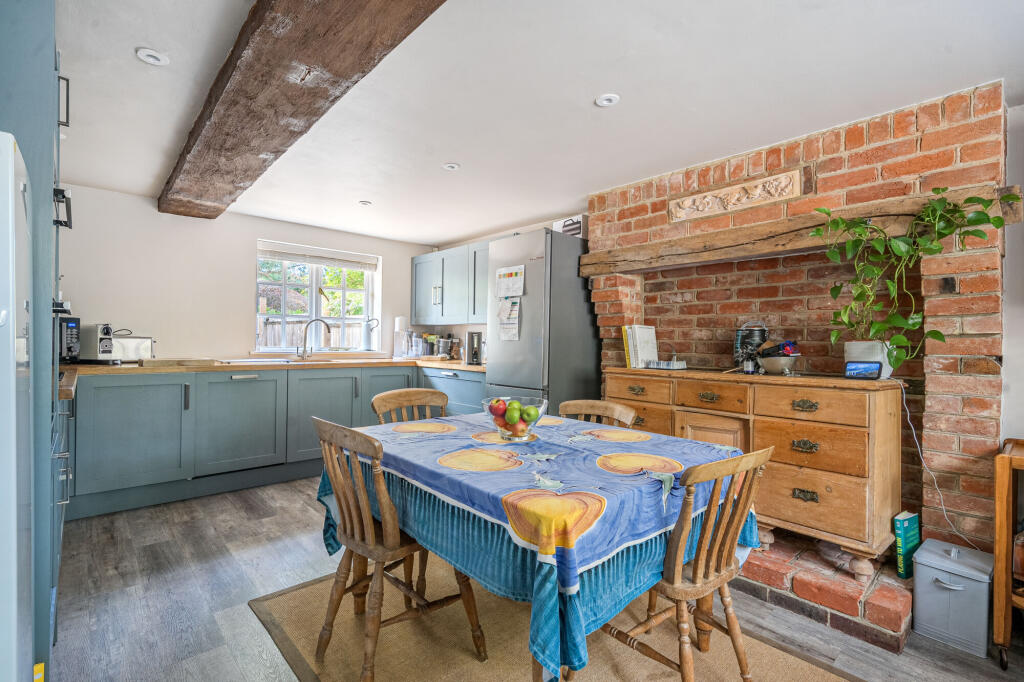 House in Burghfield - View 4