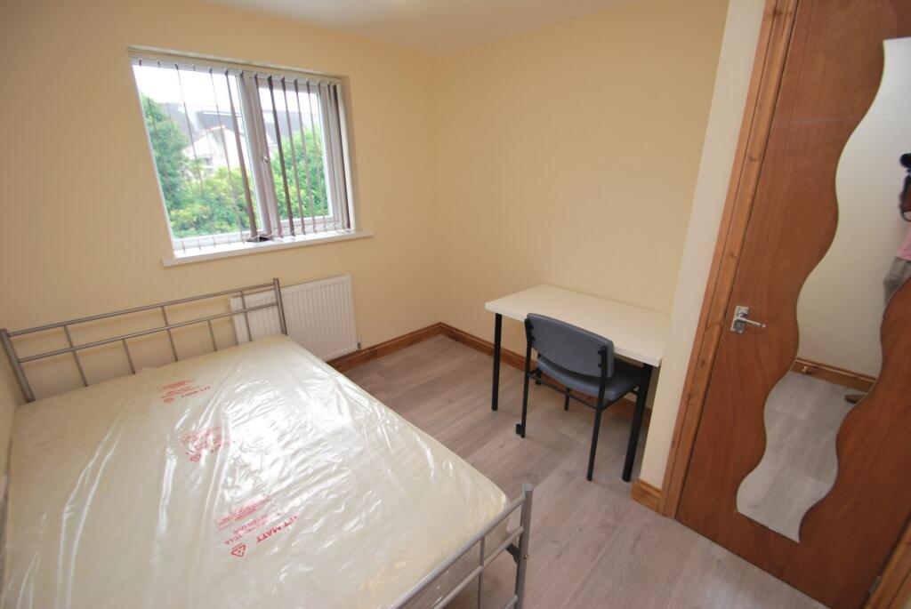 House in Cardiff, Maindy, Cathays - More