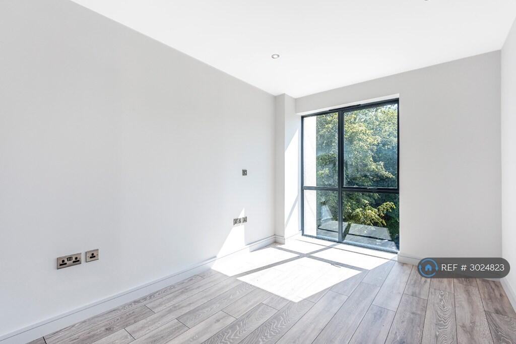 Main image of property: Adelphi Court, London, SE20