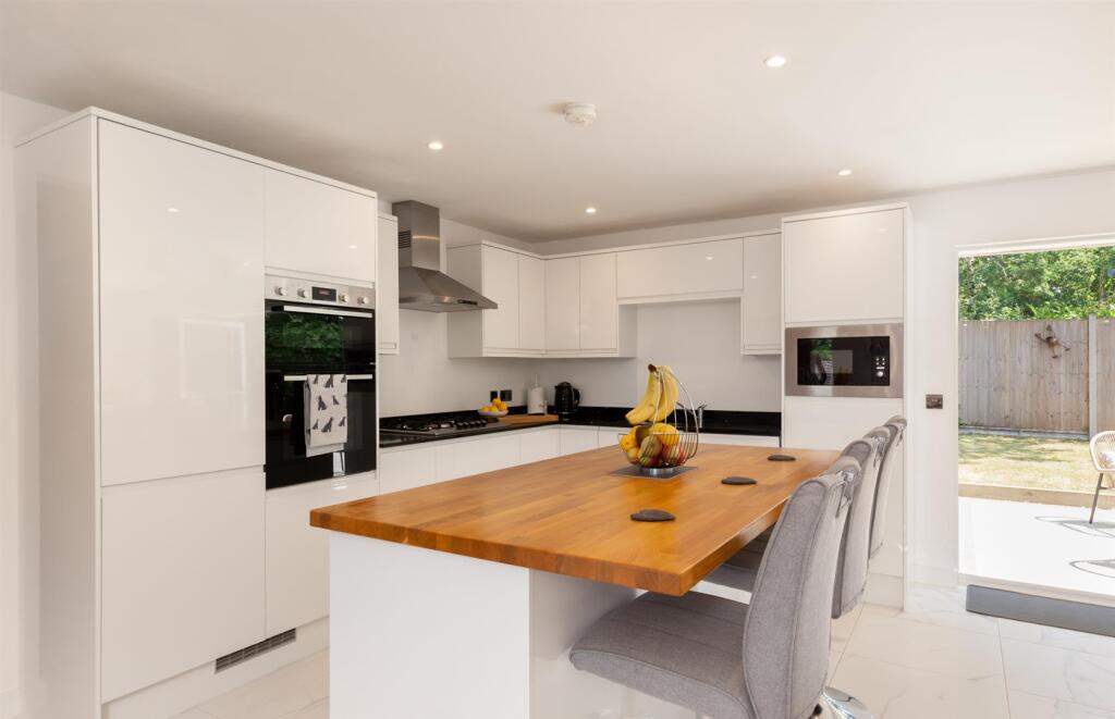 House in Portsmouth - View 4