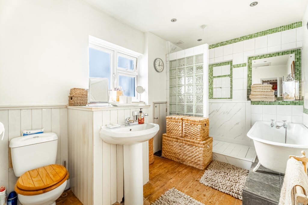 Additional image 10 of Harpenden Lane, Redbourn, St. Albans, Hertfordshire, AL3