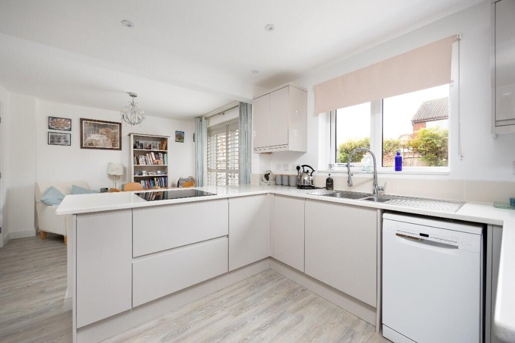 Azalea Drive, Trowbridge - View 6