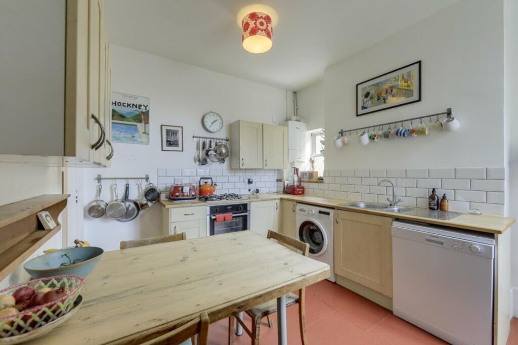 Apartment in London - View 4