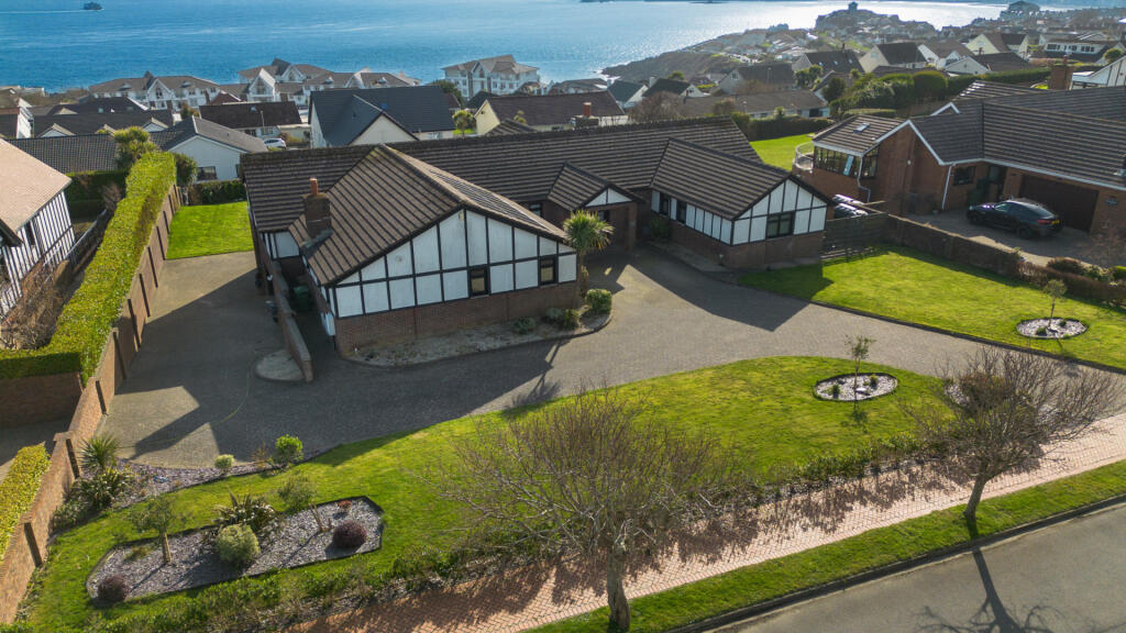 Main image of property: Thie My Chree, 10 Manor Park, Onchan, IM3 2EP