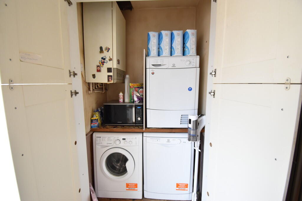 House in Exeter, Pilton - More