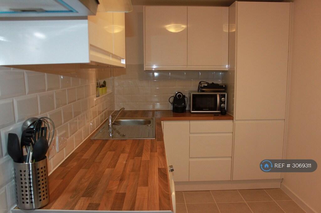 Apartment in London - View 3