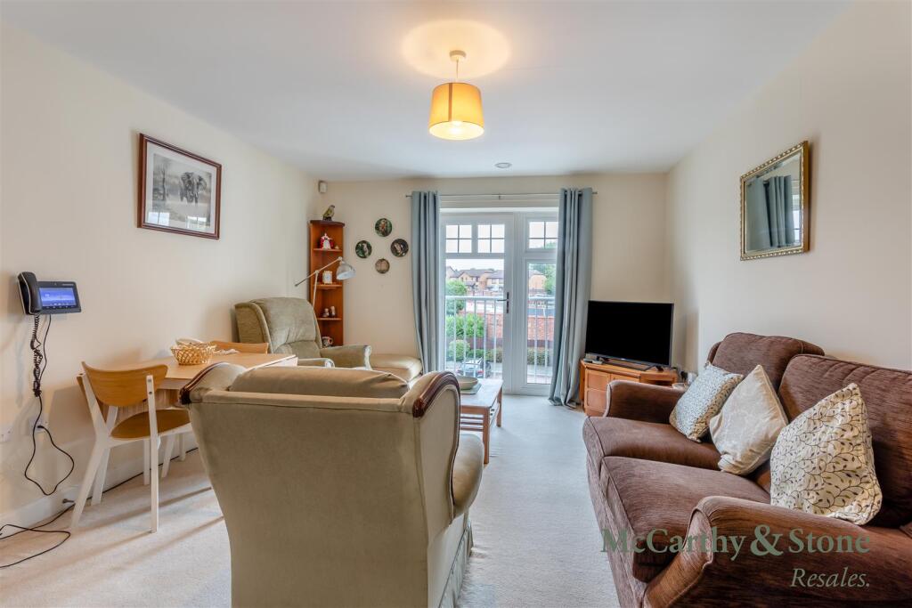 Apartment in Northampton - View 2