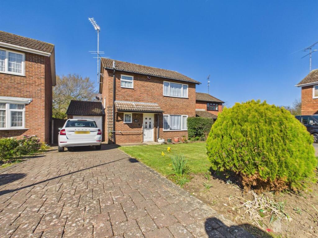Main image of property: Dawlish Close, Bragbury End, Stevenage