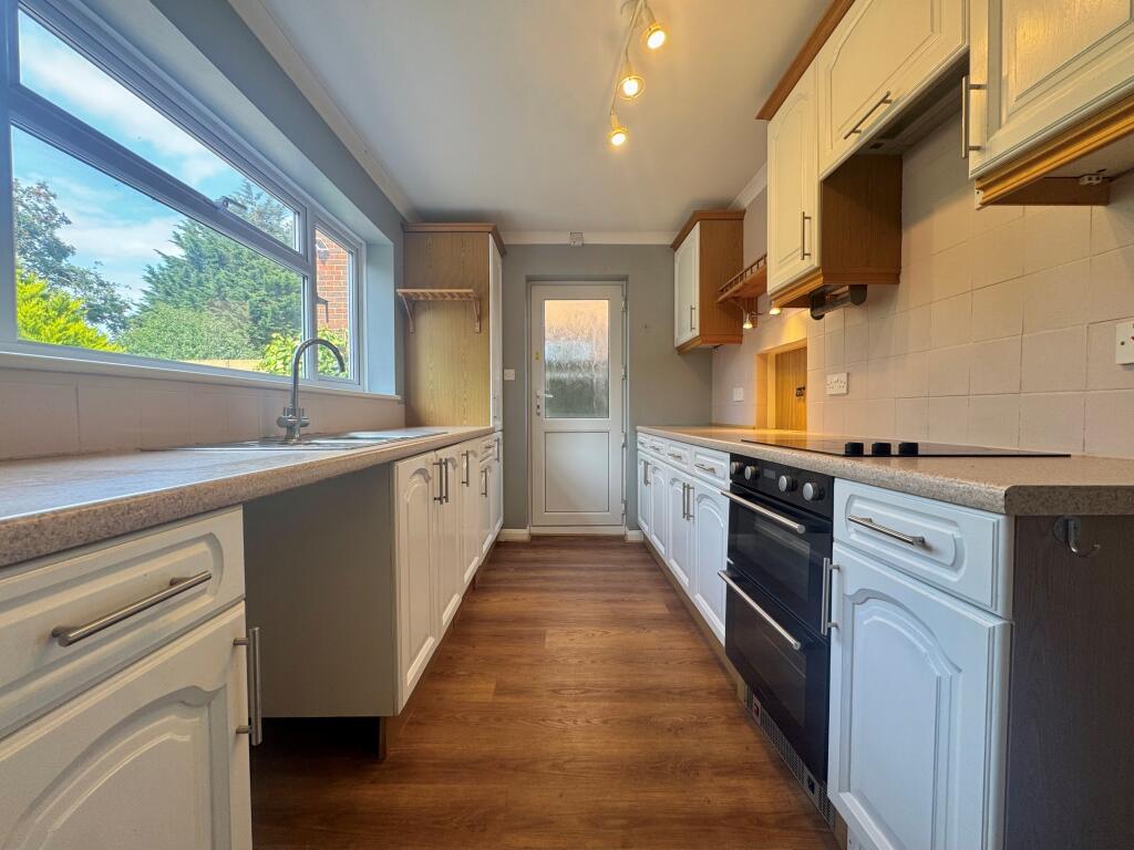 House in Worthing, West Sussex - View 2