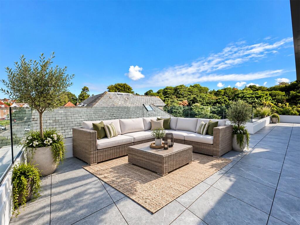 Apartment in Bournemouth - View 4
