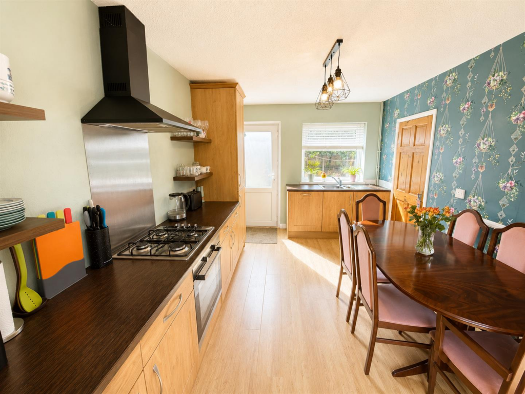 House in Pensby, Liverpool City Region - View 5