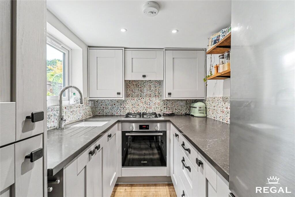 House in Eastleigh, Broom Hill, Allbrook - View 4