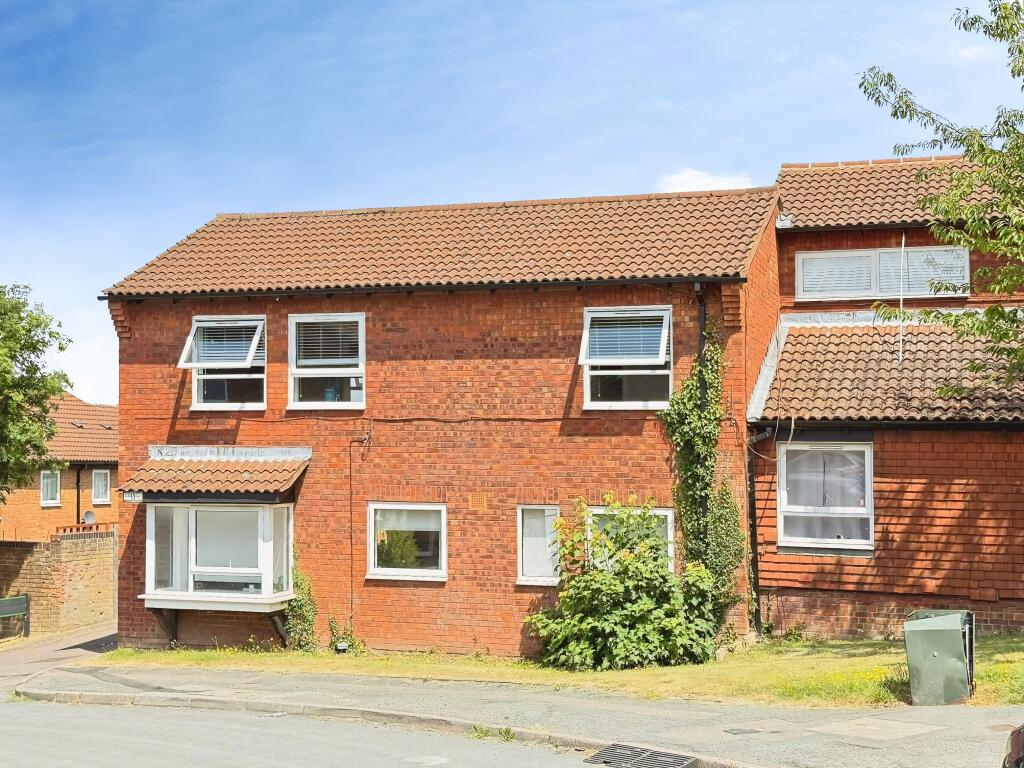 Main image of property: Plaiters Way, Dunstable, LU5