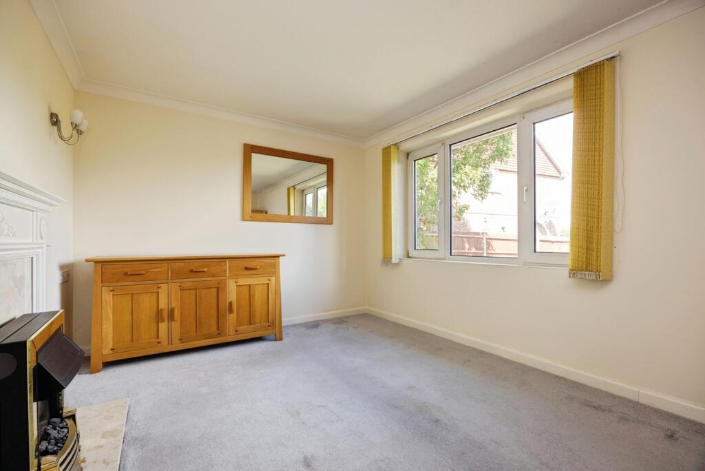 Apartment in Guildford - View 5