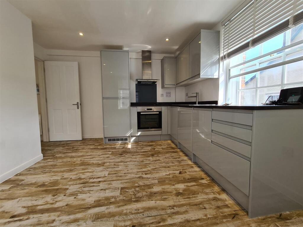 Main image of property: Flat 1, 42 High Street, Saffron Walden