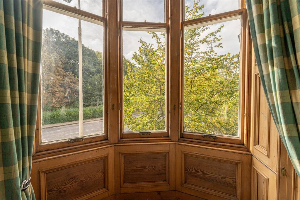 14/2 Brunton Place, Edinburgh, EH7 photo 4