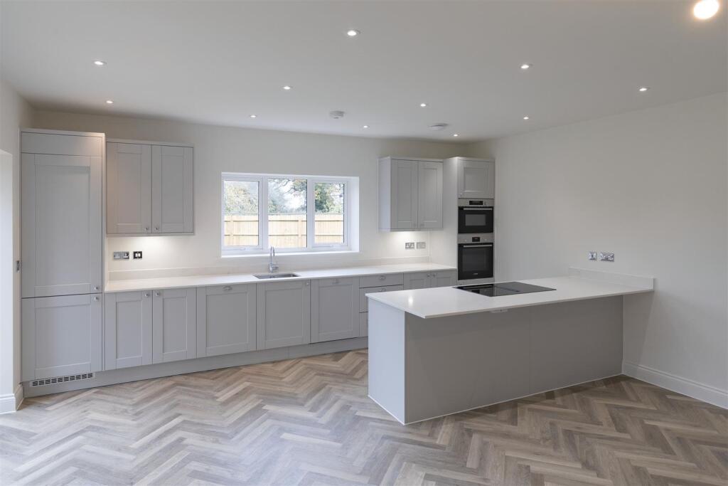 Holley Drive, Thurleigh, MK44 2FX photo 2