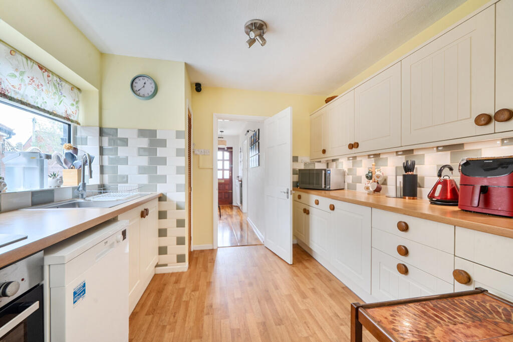 House in Lye Green, Pond Park, Chesham - View 5