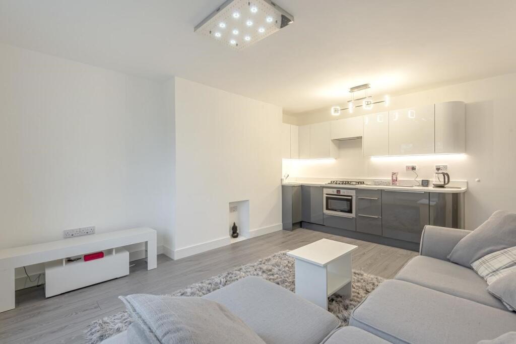Apartment in London - More