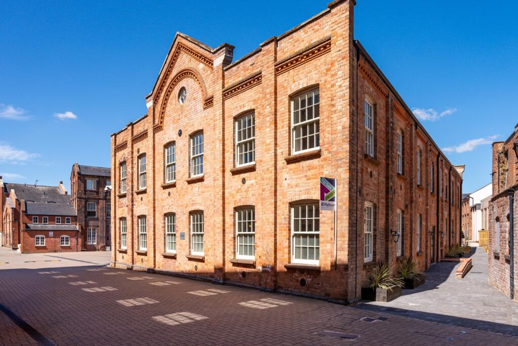 Main image of property: Flat 5, Throwing House, Princes Drive, Worcester, Worcestershire, WR1 2AB