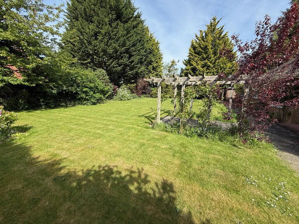 Westwood Drive, Bourne photo 2