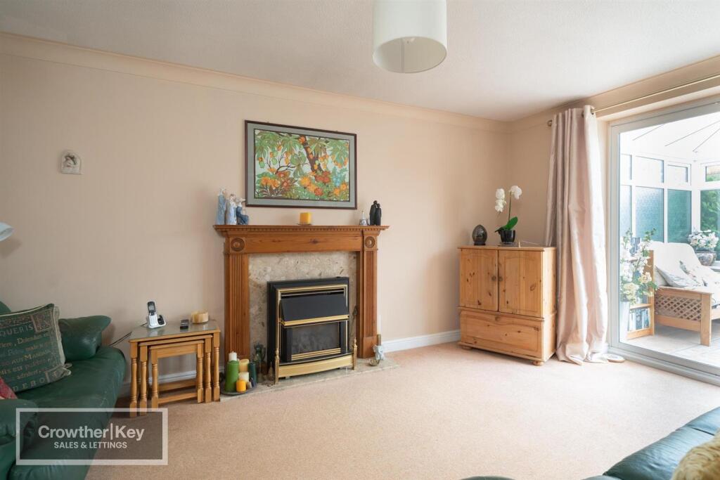 House in High Peak, Fairfield - View 5