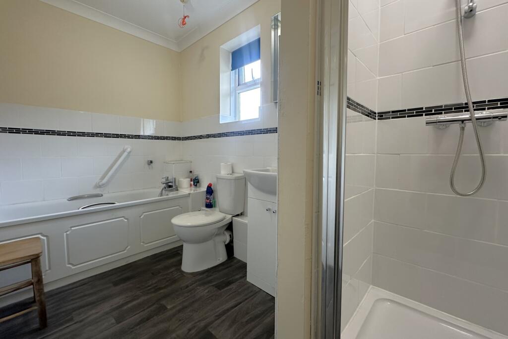 Apartment in Dover, Deal - View 5