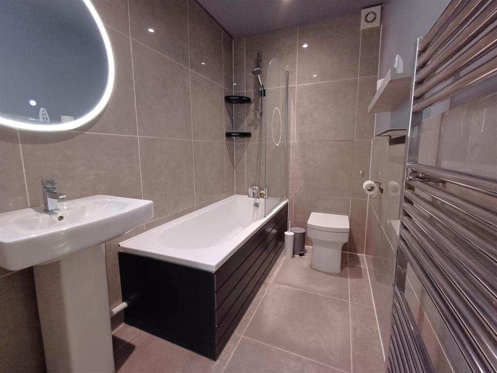 16 South Coast Road, Peacehaven photo 5
