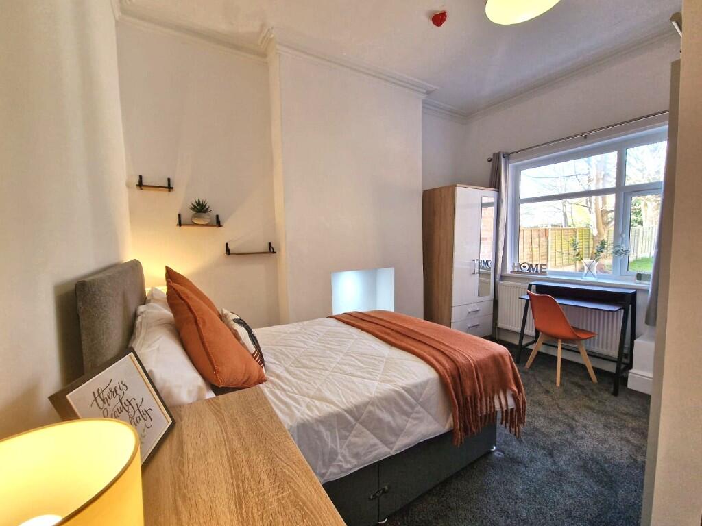 6 bedroom house share for rent