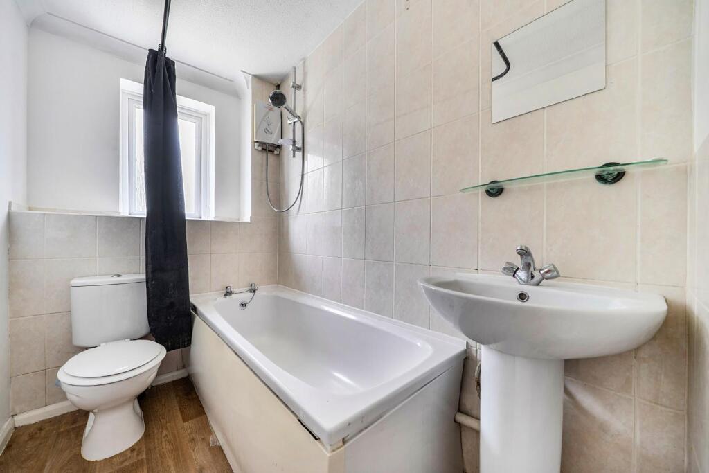 House in Portsmouth - View 4