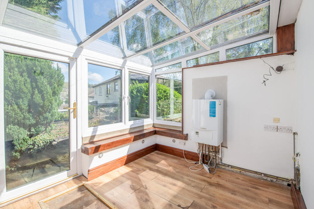 Ashfield Cottages, Bingley, West Yorkshire, BD16 - View 3
