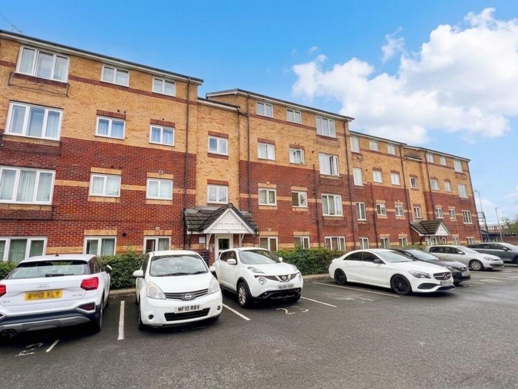 Main image of property: Little Bolton Terrace, Salford, M5