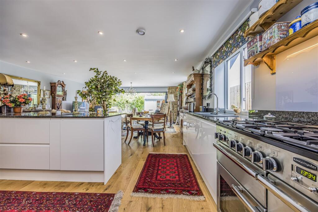 House in Havant, Emsworth - More